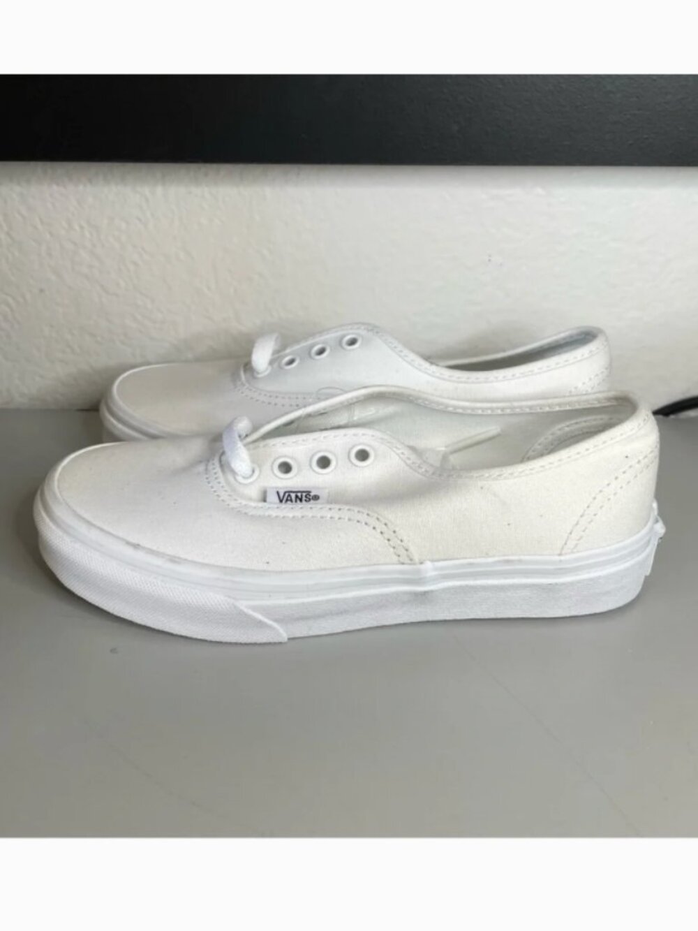 Vans - Picture 3 of 6